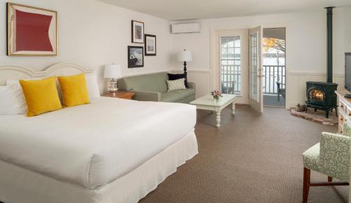 Partial Ocean View with King Bed