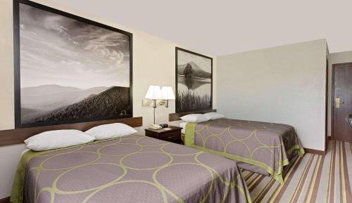 Queen Room with Two Queen Beds - Non-Smoking
