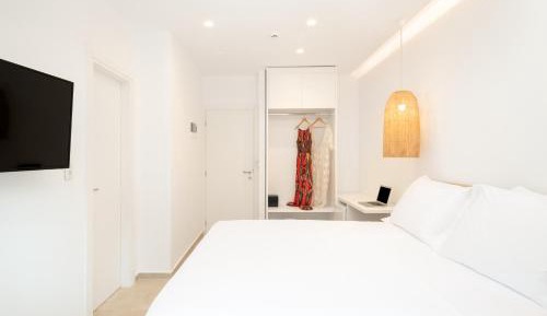 Deluxe Double or Twin Room with Pool Access
