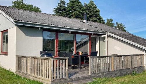 Three-Bedroom Holiday Home 