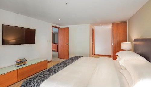 Business King Suite
