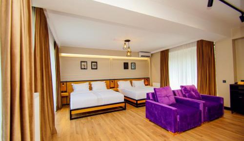 Deluxe King Room