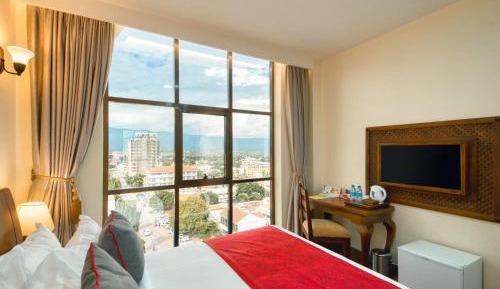 King Room with Mountain View