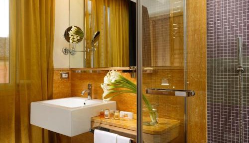 Deluxe Suite with Private Terrace - Separate Building
