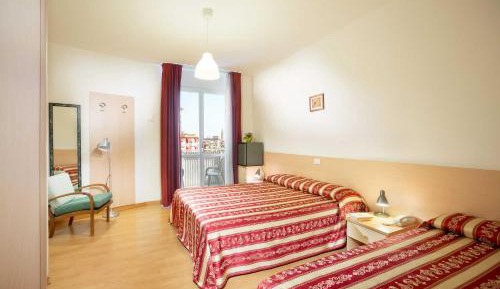 Comfort Triple Room