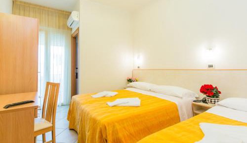 Classic Quadruple Room
