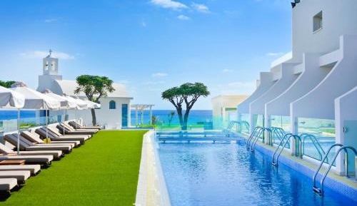 Inland View Superior Room with Swim Up Pool