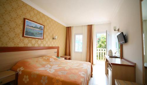 Standard Double or Twin Room with Balcony