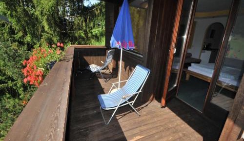 Family Apartment with Balcony