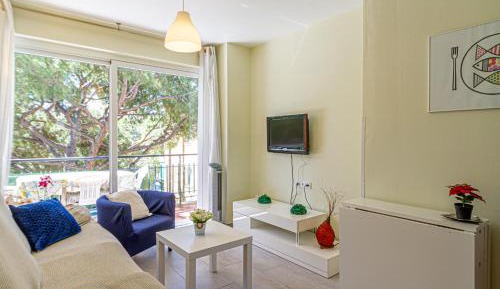 Apartment with Mountain View