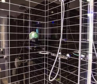 Standard Queen Room - Free Breakfast