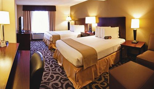 Queen Suite with Two Queen Beds