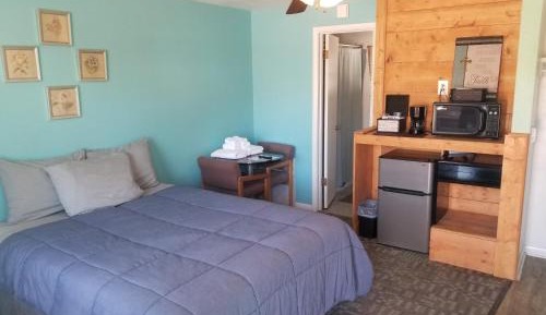 Standard Queen Room
