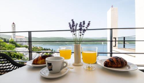 Double Room with Balcony and Sea View
