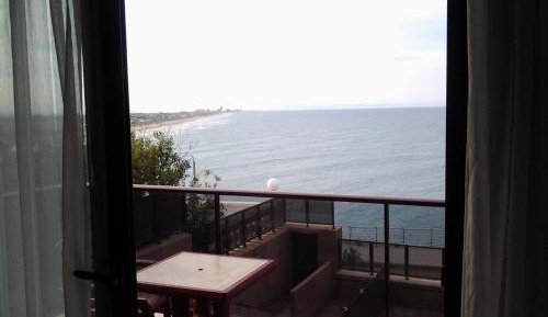 Studio with Sea View (2 Adults)
