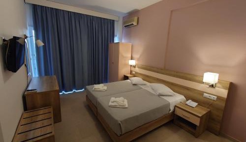Double or Twin Room with Sea View