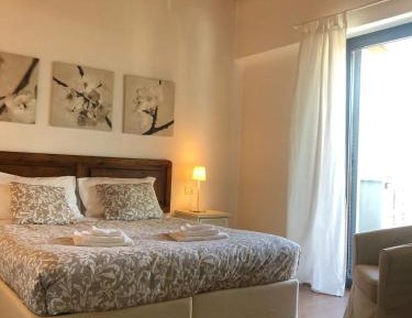 One-Bedroom Apartment (2 Adults)