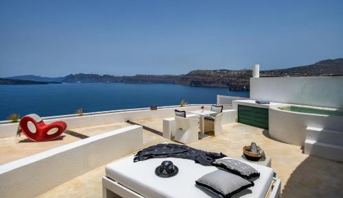 Emerald Suite with Hot tub and Seaview
