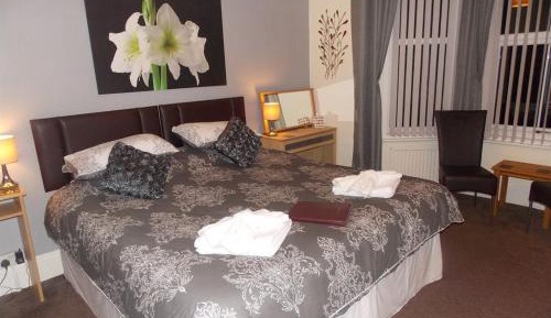 Deluxe Double Room with Shower