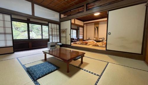 Japanese-Style Executive Room with Garden View-Shared Bathroom