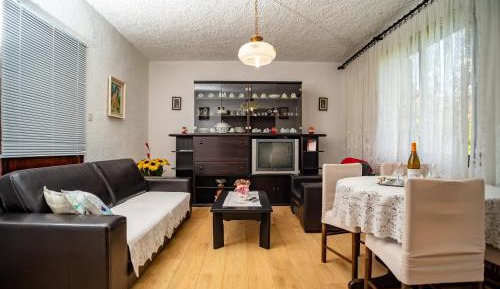 Apartment with Garden View