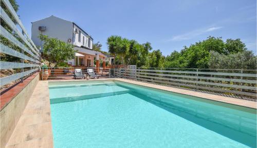 Four-Bedroom Holiday Home