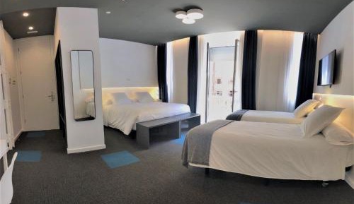 Quadruple Room with Terrace