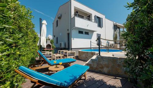 Studio Apartment with Sea View