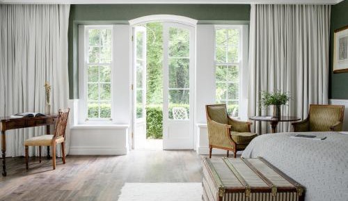 Lily Pond Room