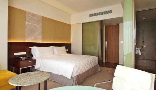 Upper Superior King Room - Non-Smoking