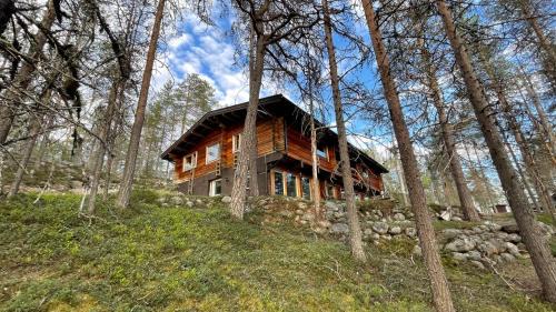 Eight-Bedroom House