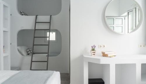 Quadruple Room with Private Bathroom
