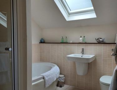 Twin Room with Private External Bathroom