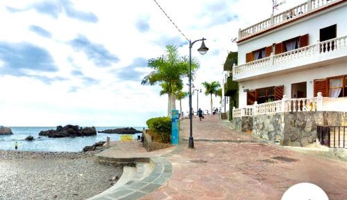 Villa - Beach Front