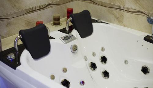 One-Bedroom Apartment with Spa Bath