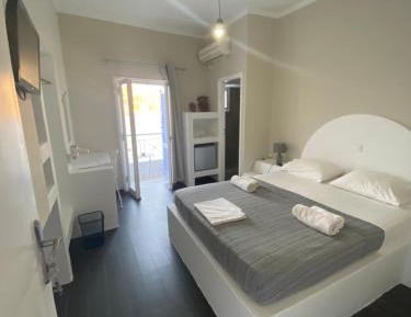 Double Room with Balcony and Sea View
