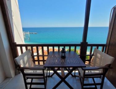 Deluxe Double Room with Balcony and Sea View