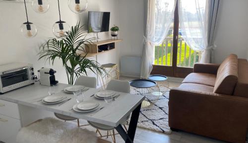 Apartment with Balcony