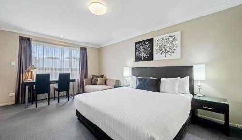 King Suite with Spa Bath