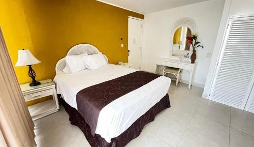 Junior Suite with Balcony