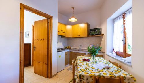  One-Bedroom Apartment with Garden View