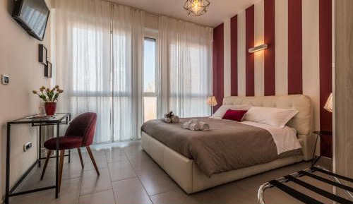 Queen Room with Spa Bath