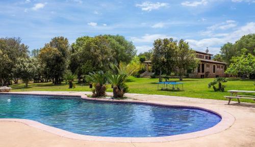 Villa with Garden View
