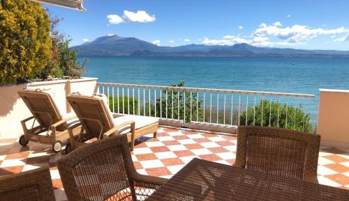 Villa - Beach Front