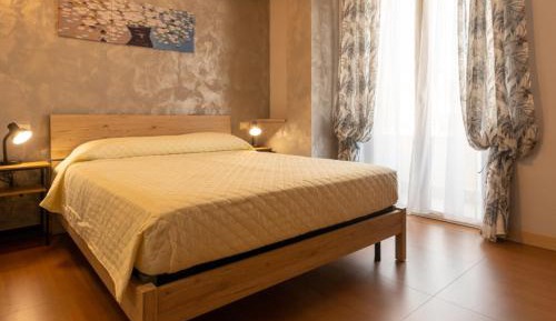 Double or Twin Room with Private Bathroom