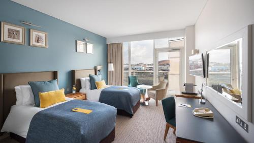 Standard Twin Room with Balcony - Accessible