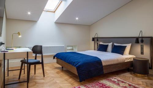 Large Double Room