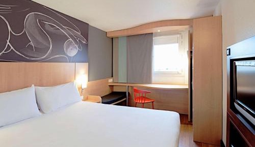Standard Apartment with One Double Bed