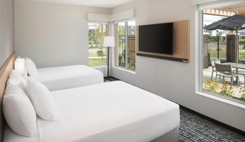 Suite with Two Queen Beds and Roll-In Shower - Disability Access