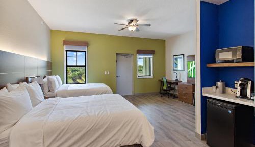 Standard Queen Room with Two Queen Beds